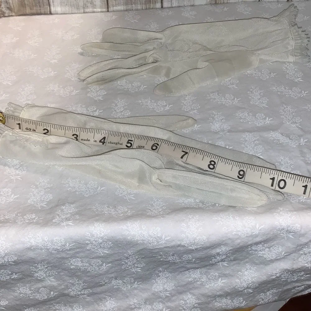 Vintage White Sheer Chiffon Nylon Gloves Size Large‎